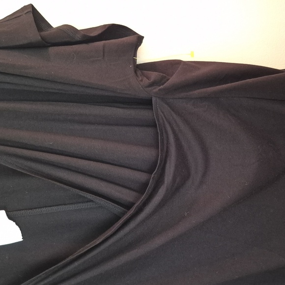 Universal Standard Black Drape Top Faux Wrap Flowy Minalist Size Large 22/24 - Picture 4 of 7